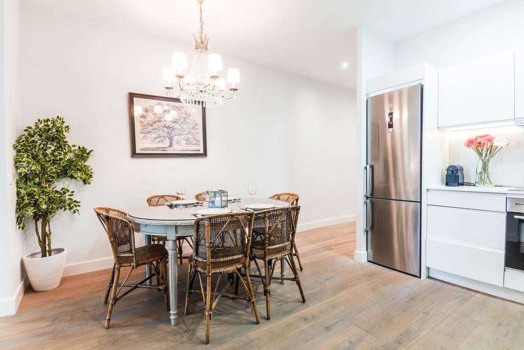 Pyr Select Plaza Santa Ana Apartment Madrid Luaran gambar