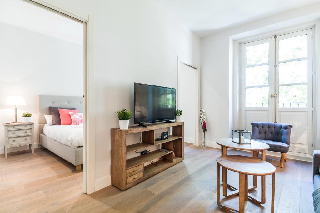 Pyr Select Plaza Santa Ana Apartment Madrid Luaran gambar
