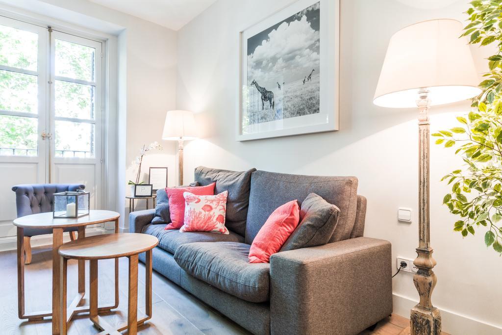 Pyr Select Plaza Santa Ana Apartment Madrid Luaran gambar